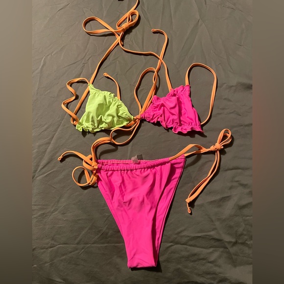 Bikini Set 💖 - Picture 2 of 5